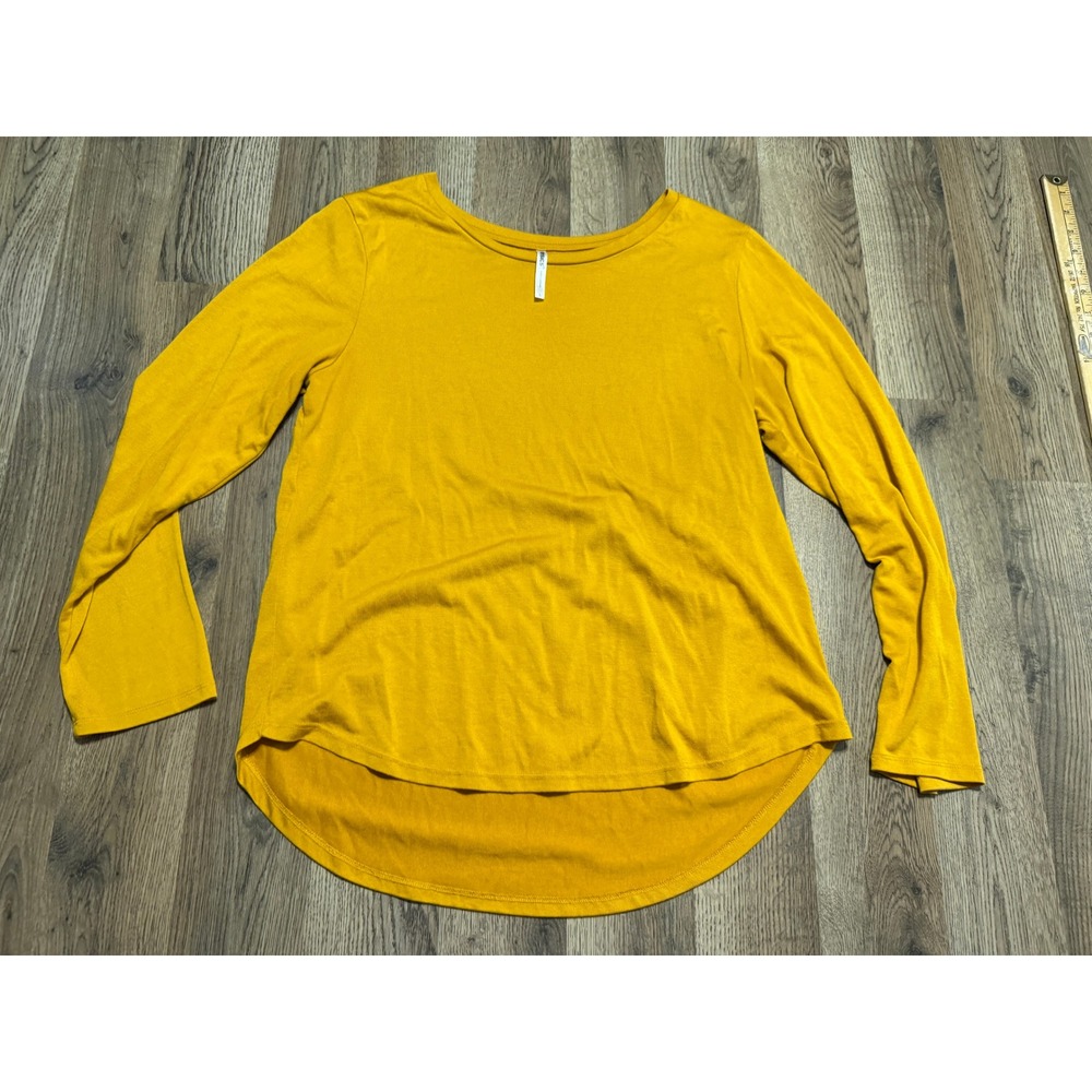 Basics T-Shirt Women Size L Gold Top Long Sleeve High Low Hem Scoop Neck